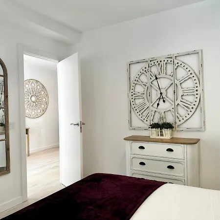 Loft 18 Beachfront Center