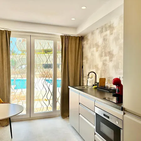 Apartmanhotel Loft 18 Beachfront Center Marbella