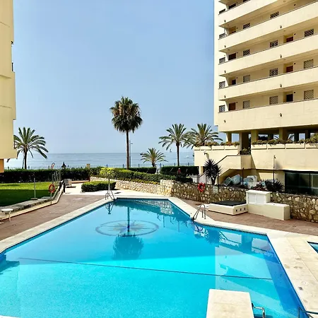 Aparthotel Loft 18 Beachfront Center Marbella