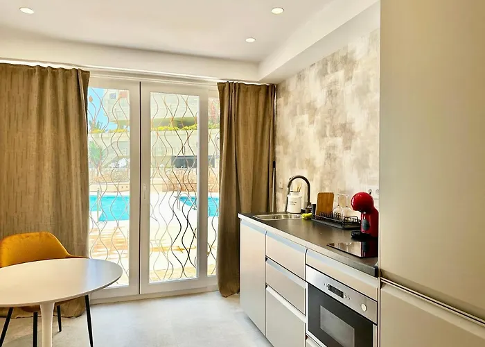 Апарт-отель Loft 18 Beachfront Center Марбелья